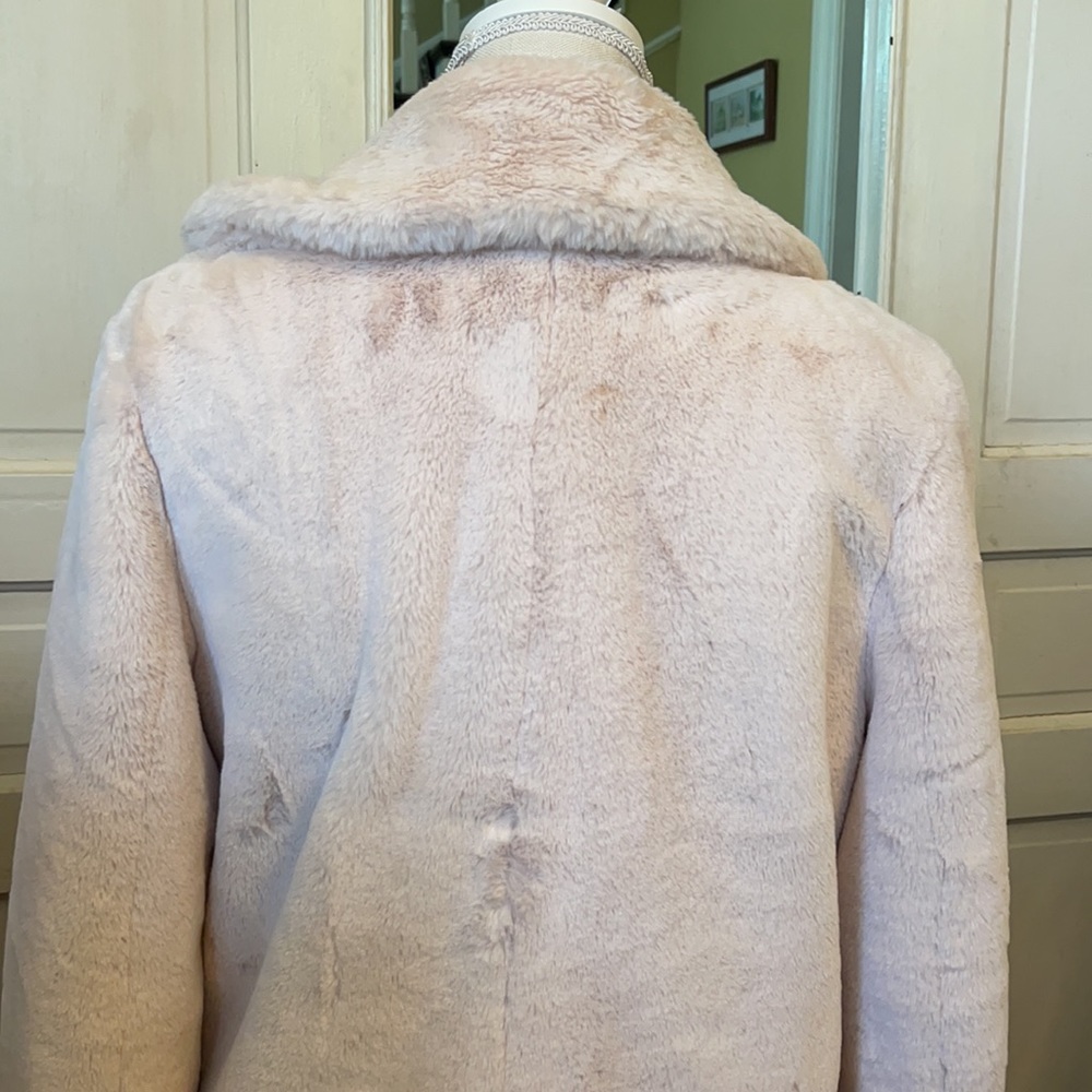 Pink coat - Picture 3 of 5